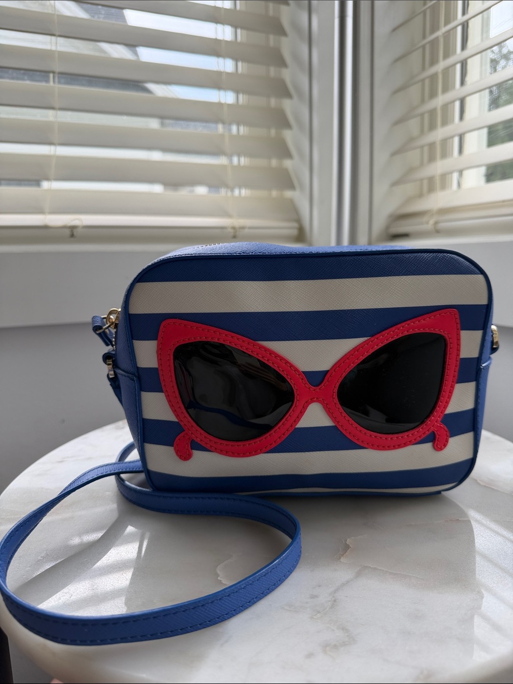 NWOT Kate Spade Make A Splash Mindy Sunglasses Crossbody Bag